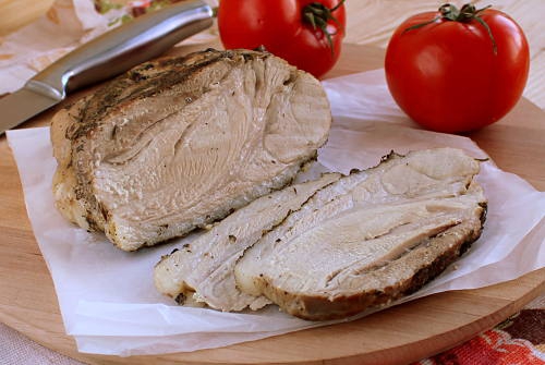 Свинина, запеченная в мультиварке