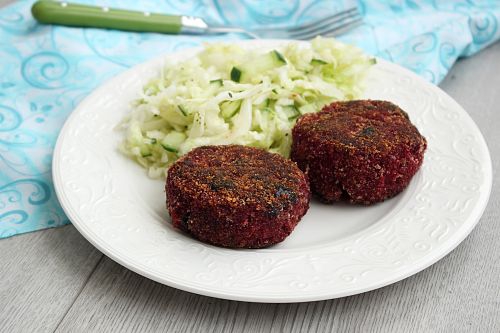 Постные свекольные котлеты