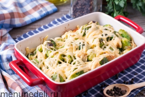 Рецепт запеканки с брюссельской капустой и курицей | Меню недели