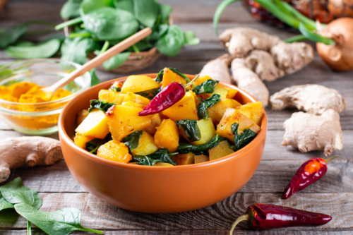 Как приготовить Aloo Palak или запеканку из картофеля и шпината | Меню недели